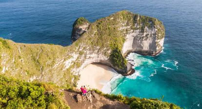 Vista de la playa de Kelingking, en Nusa Penida (Bali).