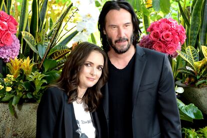 Winona Ryder y Keanu Reeves durante la promoción de "Destination Wedding" en Los Ángeles el pasado 18 de agosto.