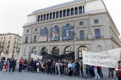 Trabajadores del Teatro Real en un acto de protesta