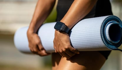 Haciendo deporte utilizando un reloj inteligente
