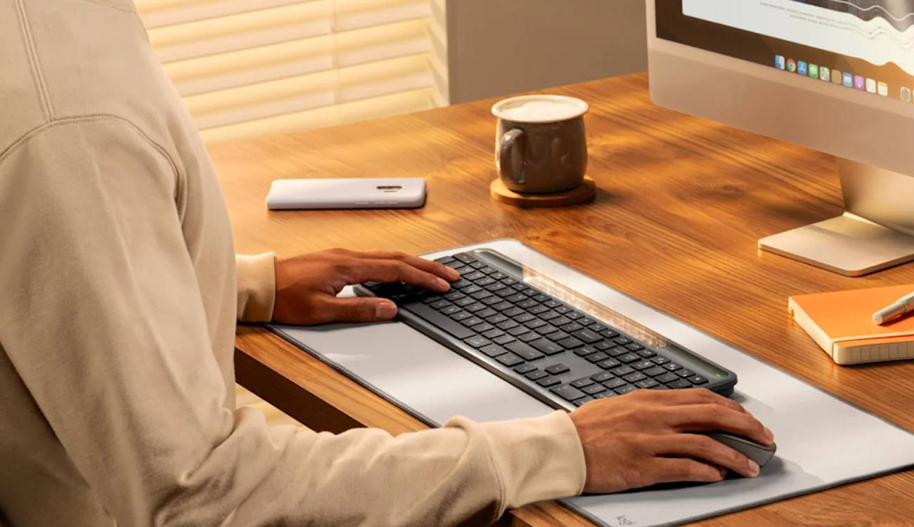Logitech Signature Slim Solar+ wireless keyboard K980