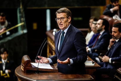 El presidente del PP, Alberto Núñez Feijóo, durante el debate sobre la amnistía el pasado 30 de enero en el Congreso .