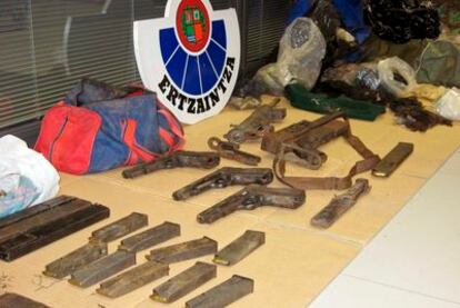Armas encontradas en el último zulo de ETA encontrado.