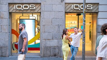 Exterior de una tienda de Iqos, de Philip Morris, en Madrid