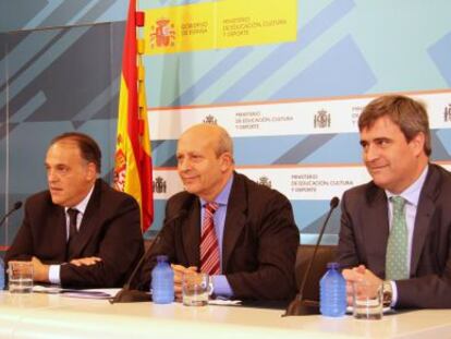 Tebas, Wert y Cardenal, en el Ministerio de Educació, Cultura y Deporte.