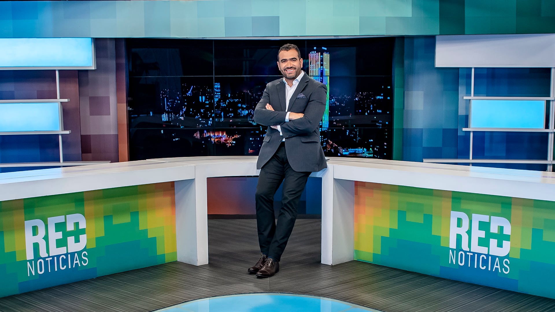 Red+ aparta al director de su noticiero, Giovanni Celis, por las denuncias de acoso sexual y maltrato en su contra