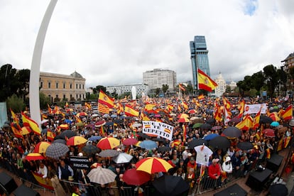 Manifestación organizada por la Plataforma por la España Constitucional este sábado en la Plaza de Colón de Madrid.