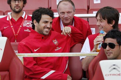 Cesc, en la grada del Emirates Stadium.