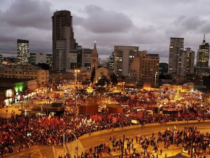 Manifestantes em São Paulo, nesta quinta.