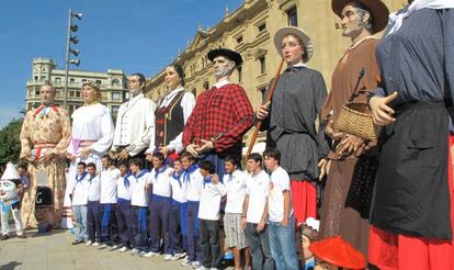 Los Gigantes de las fiestas donostiarras, que se sumarán en agosto al centenario del Victoria Eugenia.