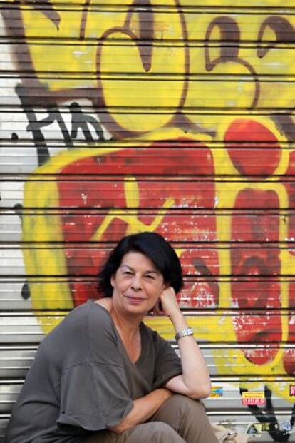 Inés Sabanés cerca de la Puerta del Sol de Madrid en junio.