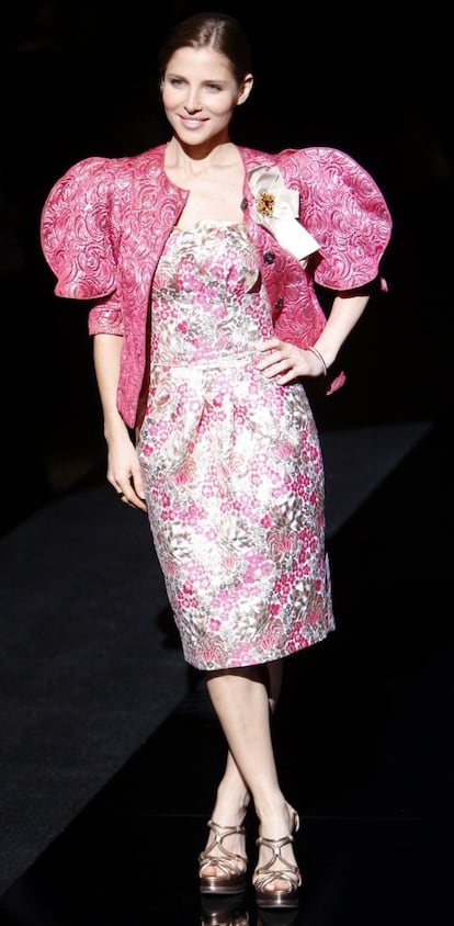 Modelo ocasional. En 2009, la actriz se subió a la pasarela de Dolce & Gabbana durante el desfile de la marca italiana en la Semana de la Moda de Milán.