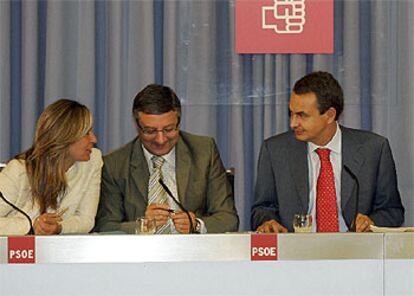 José Luis Rodríguez Zapatero, José Blanco y Trinidad Jiménez en la ejecutiva del PSOE.