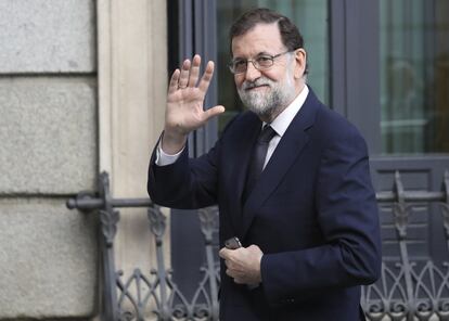 El presidente del Gobierno Mariano Rajoy a su llegada al Congreso de los Diputados.