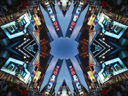 Imagen caleidoscópica de Times Square, en Nueva York.