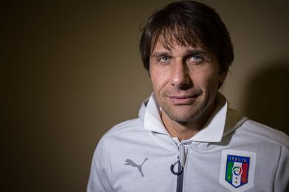 Antonio Conte posa en Coverciano antes de la entrevista. 