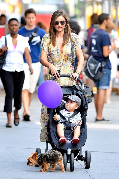 Miranda tambin es una enamorada de los perros y siempre que puede se lleva de paseo tambin a Frankie.