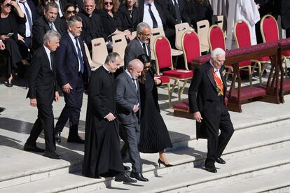 Brasil, el país católico más grande del mundo, guardando siete días de luto por Francisco. Su presidente, Luiz Inácio Lula da Silva, le recordó por su sonrisa y su fe en un futuro mejor en una publicación en su cuenta de X.