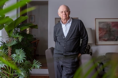 Enrique Krauze en su casa en Ciudad de México el 29 de noviembre del 2024.