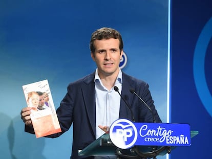 El vicesecretario de comunicación del Partido Popular, Pablo Casado, dando explicaciones sobre su máster.