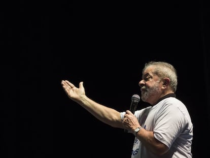 O ex-presidente Lula em ato no Rio de Janeiro, nesta segunda