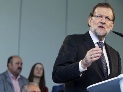 Mariano Rajoy en un mitin en Santa Cruz de Tenerife este jueves.