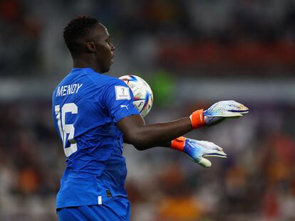 El senegalés Edouard Mendy, este lunes durante el partido contra Países Bajos.