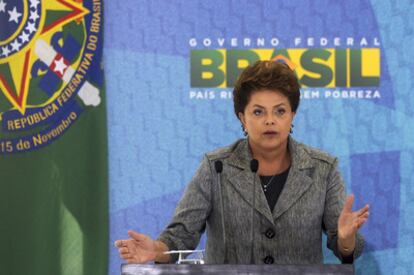 La presidenta de Brasil, Dilma Rousseff, habla hoy, martes 26 de abril de 2011, en la reunión del Consejo de Desarrollo Económico y Social