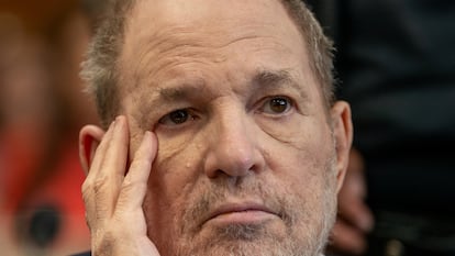 El exproductor Harvey Weinstein comparece en el tribunal penal de Manhattan, este miércoles en Nueva York.