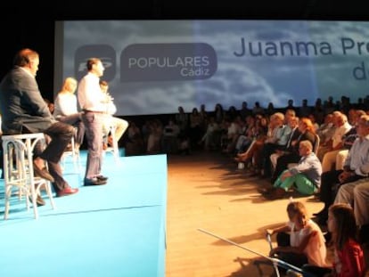 Juan Manuel Moreno, durante el acto de presentación de candidatos municipales del PP en Cádiz.