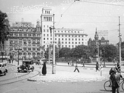 Una vista de plaza de Catalunya en octubre de 1947.