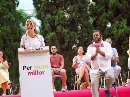 Yolanda Díaz participa este lunes en el acto central de campaña de Sumar MÉS, en Palma, junto al cabeza de lista, Vicenç Vidal.