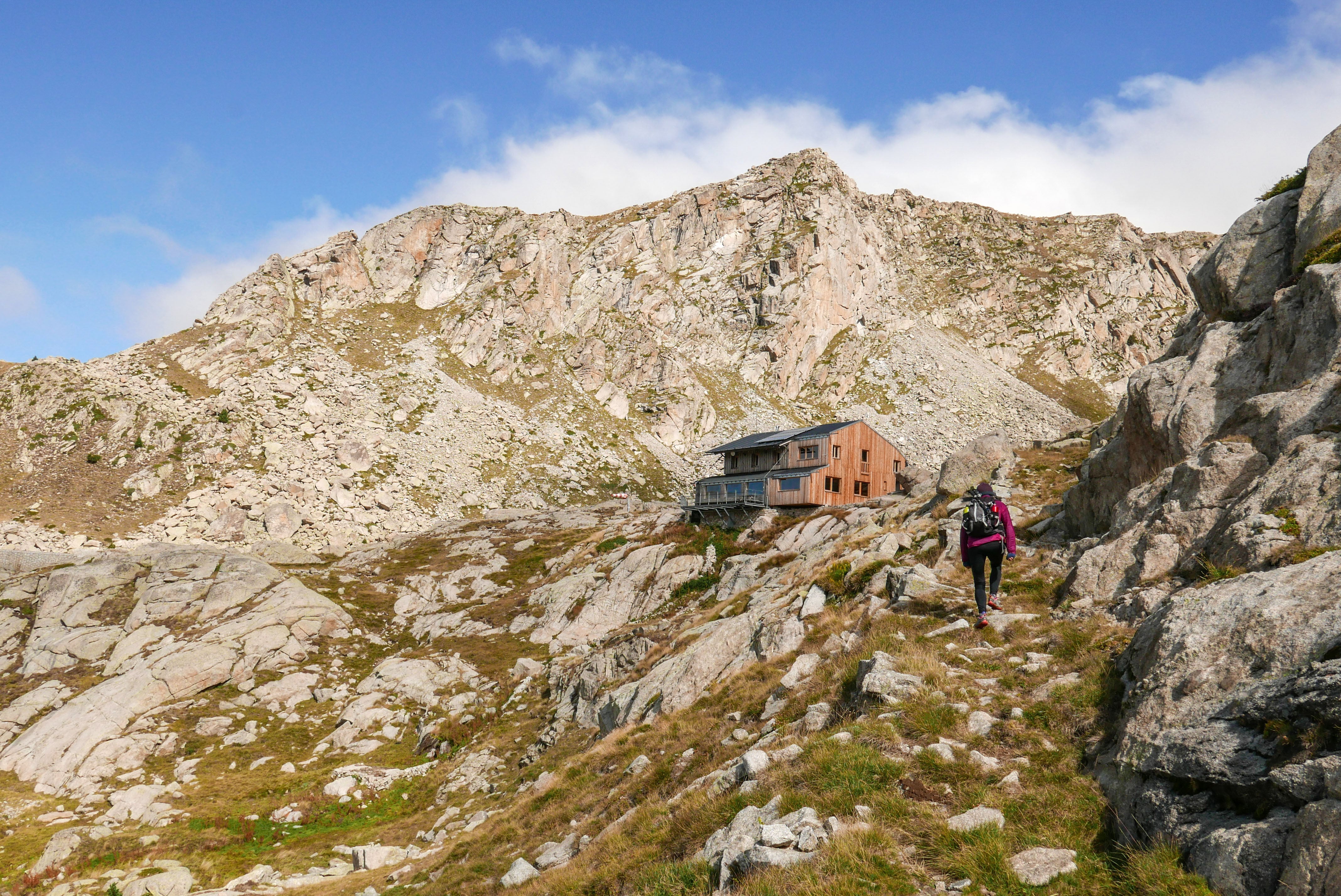 La fiebre de los refugios: ¿por qué miles de personas buscan resguardarse unos días en el Pirineo?