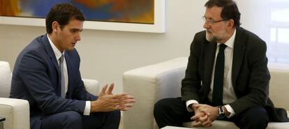 El candidato de Ciudadanos a las elecciones generales, Albert Rivera, y el presidente del Ejecutivo, Mariano Rajoy
