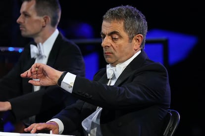 Mr. Bean ha colaborado con la banda que ha interpretado la banda sonora de "Carros de Fuego". El cómico se aburría tocando una sola tecla del piano.