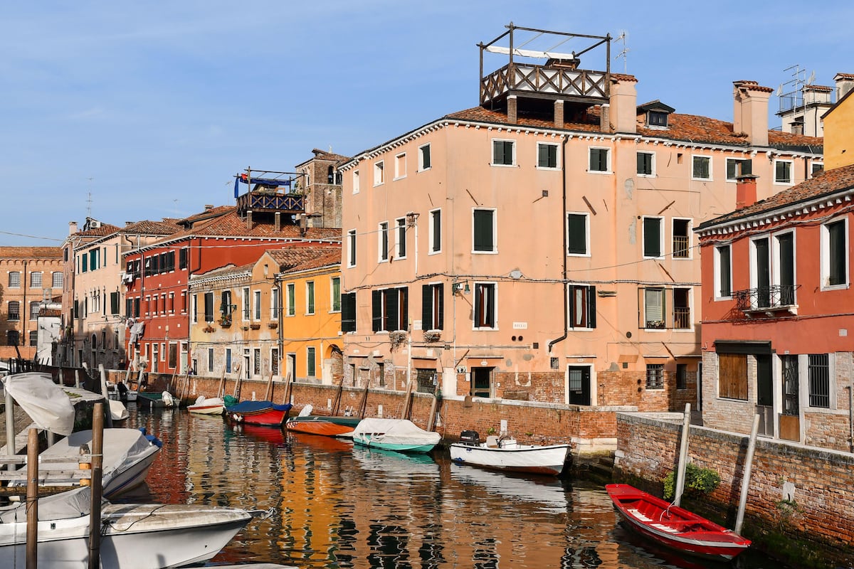 Cuando Venecia era rubia: una ruta entre ‘altanas’, las terrazas en las que las mujeres venecianas aclaraban sus cabellos al sol