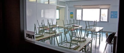 Un aula vacía en un colegio de Labastida, localidad situada en la Rioja alavesa.