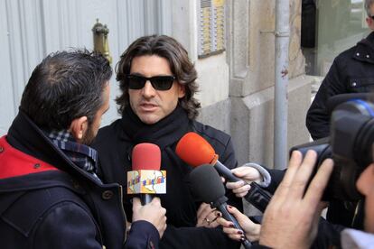 Toño Sanchís, el pasado diciembre, haciendo oficial ante los medios que su relación profesional con Belén Esteban ha finalizado. Un dato que , sin duda, todos queríamos conocer.