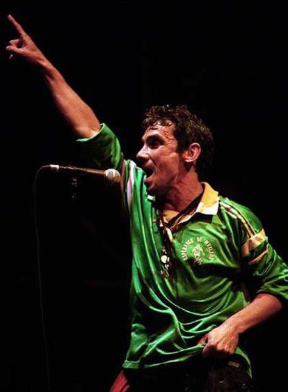 Manu Chao, en un concierto en 2003.