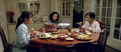 Un fotograma de 'Comer, beber, amar', película de Ang Lee de 1994.