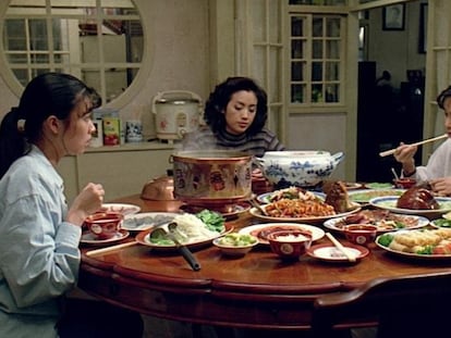 Un fotograma de 'Comer, beber, amar', película de Ang Lee de 1994.