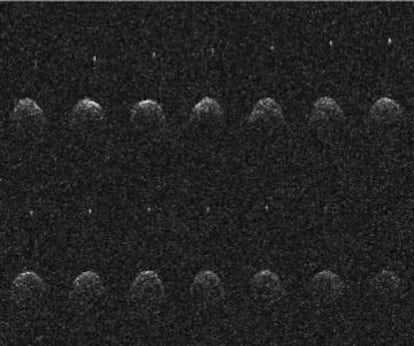 Imagem do asteroide Didymos com seu satélite, registrada em 2003 no observatório de Arecibo, em Porto Rico.