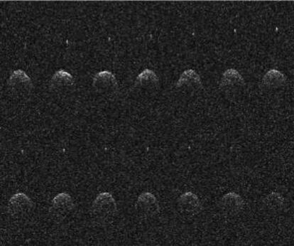 Imagem do asteroide Didymos com seu satélite, registrada em 2003 no observatório de Arecibo, em Porto Rico.