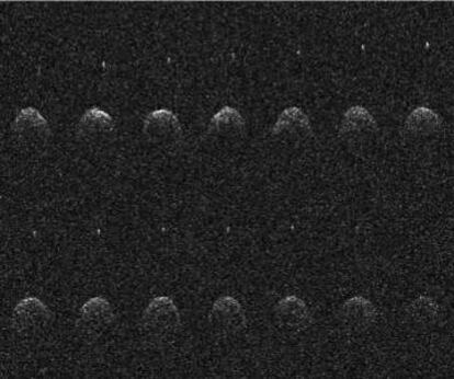 Imagen de Didymos con su luna tomada en 2003 desde Arecibo.