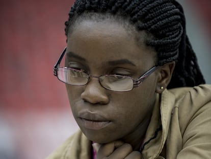 Phiona Mutesi, el lunes, durante una partida en la Olimpiada de Bakú