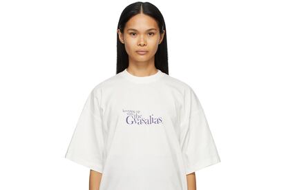 Does Guram want to present himself like a Kylie Jenner, the generational replacement of the Kardashian clan? It looks like it, in a not-so-subtle way, with this (sold out) Vetements t-shirt.