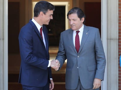El presidente del Gobierno se reúne con el presidente de Asturias, Javier Fernández en la Moncloa.