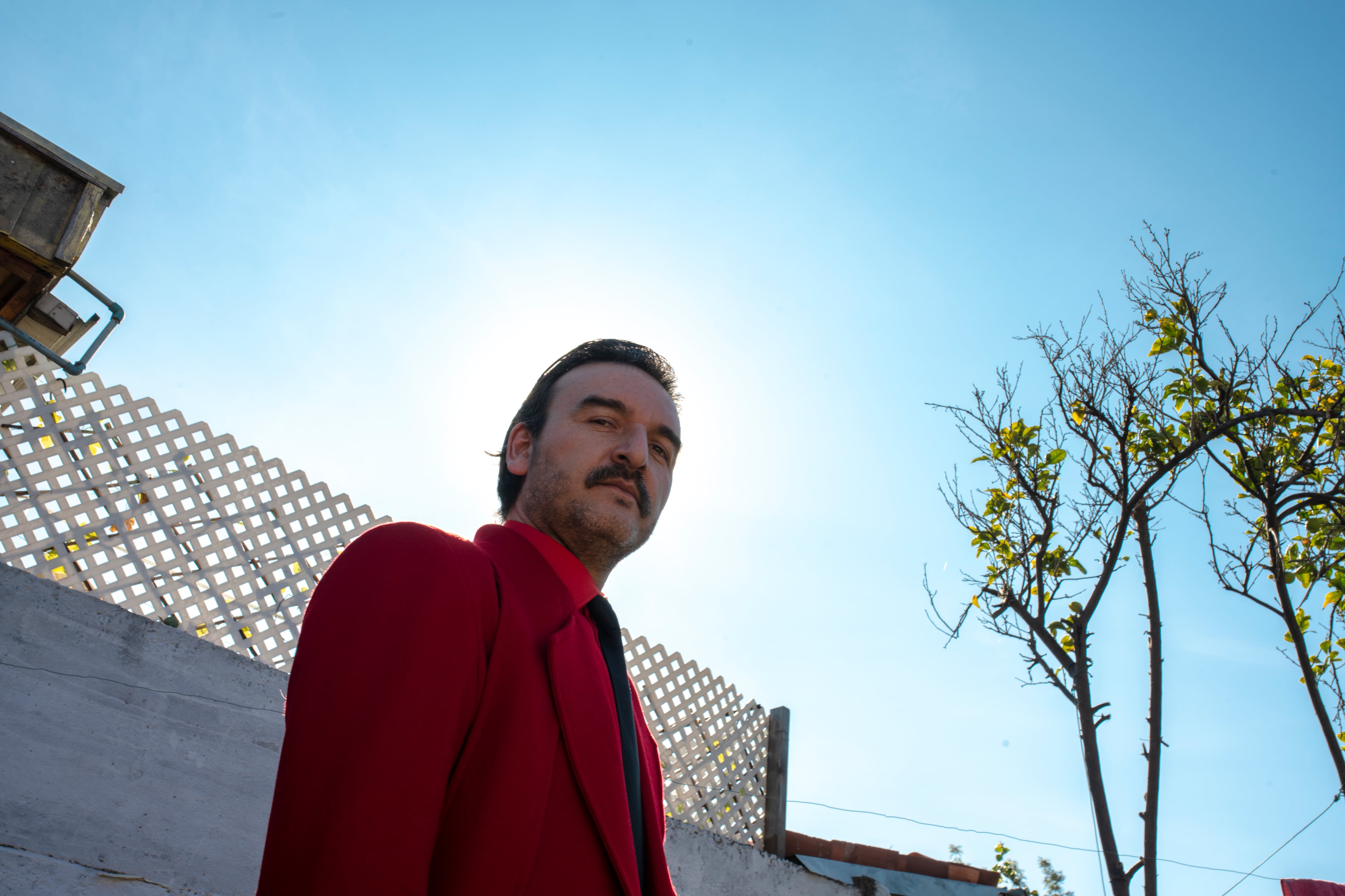 A través de los años, Fernando Monserrat ha perfeccionado su técnica actoral.