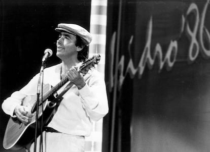 Joan Manuel Serrat en las Fiestas de San Isidro en 1986.