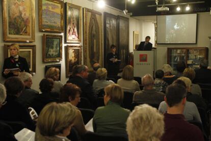 La sala Subastas Bilbao XXI, ayer en el momento de la puja por el cuadro atribuido a Murillo.